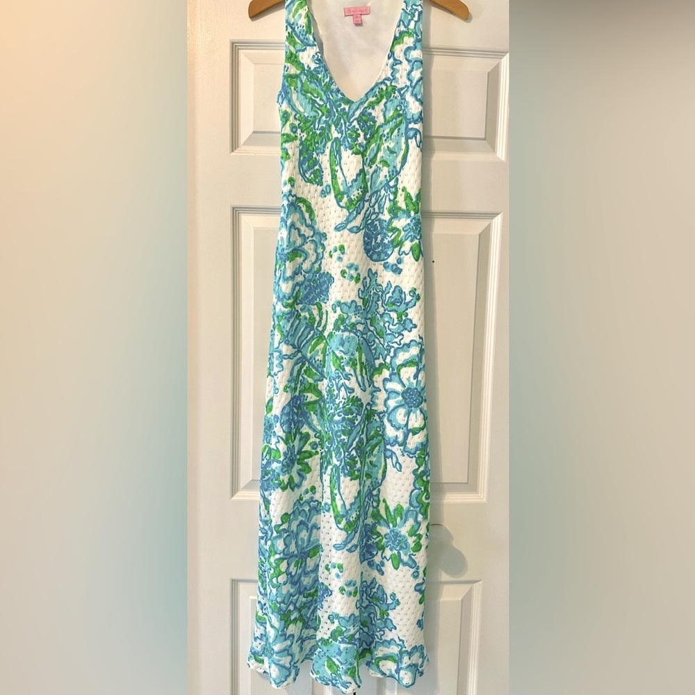 Lilly Pulitzer knit maxi pull over dress. Lightly worn. Size XS. No defects.
